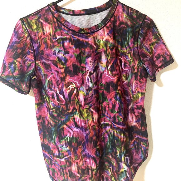 Lululemon Mesh Lined Running Yoga Hip Length Top Vivid Multicolor Size XS (2). - Picture 1 of 6